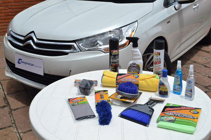 https://www.comprecar.com.br/revista/lavagem-a-seco-feita-em-casa-sem-misterios
